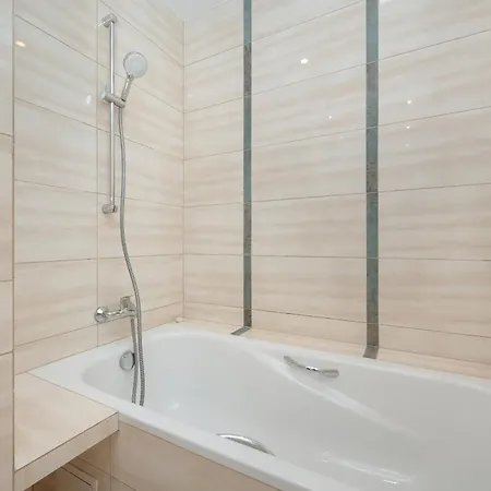 Dwupoziomowy Apartament Z Klimatyzacja We Wroclawiu By Renters * Βρότσλαβ