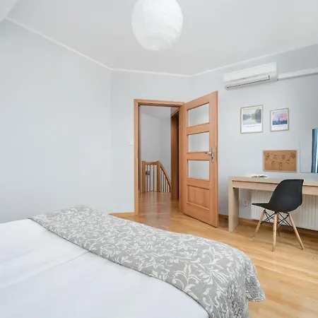 Apartamento Dwupoziomowy Apartament Z Klimatyzacja We Wroclawiu By Renters Breslavia