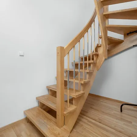 Dwupoziomowy Apartament Z Klimatyzacja We Wroclawiu By Renters شقة فروتسواف