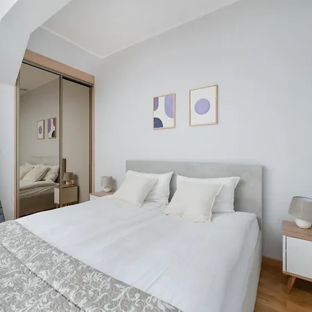 Dwupoziomowy Apartament Z Klimatyzacja We Wroclawiu By Renters * 브로츠와프